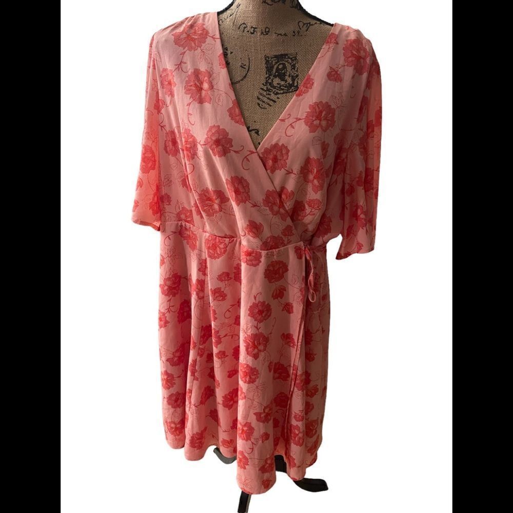 TORRID PINK FLORAL FAUX WRAP DRESS SIZE 22!!!